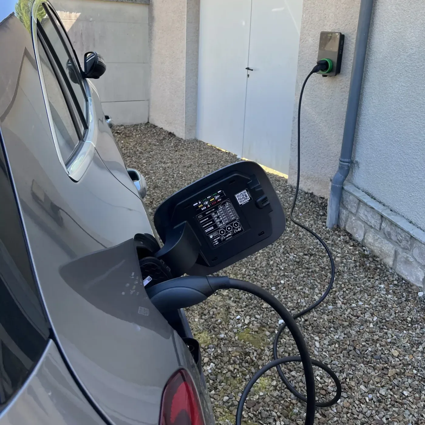 Borne de recharge IRVE à Champigny-sur-Marne Borne de recharge IRVE à Champigny-sur-Marne
